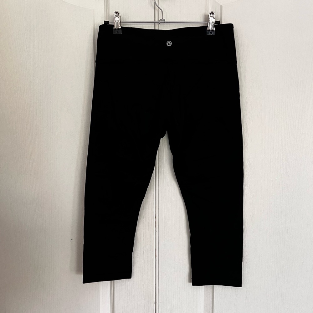 Lululemon size 6 Capri